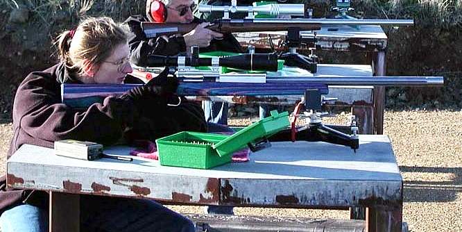 1000yd Gun with Barrel Block, Tracker Stock